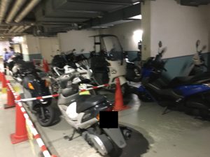 大田区役所地下駐車場のバイク置き場