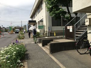 国分寺市役所バイク置き場入口