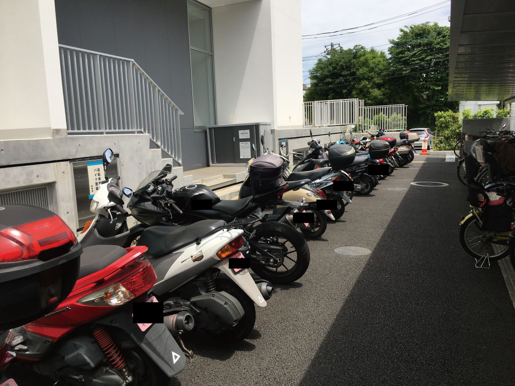 清瀬市役所バイク駐輪場